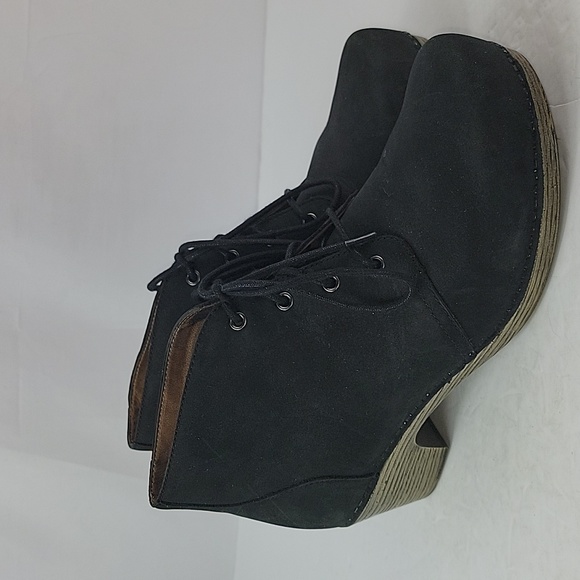 Dansko Shoes - Dansko Black Leather Lace Up Women's Booties